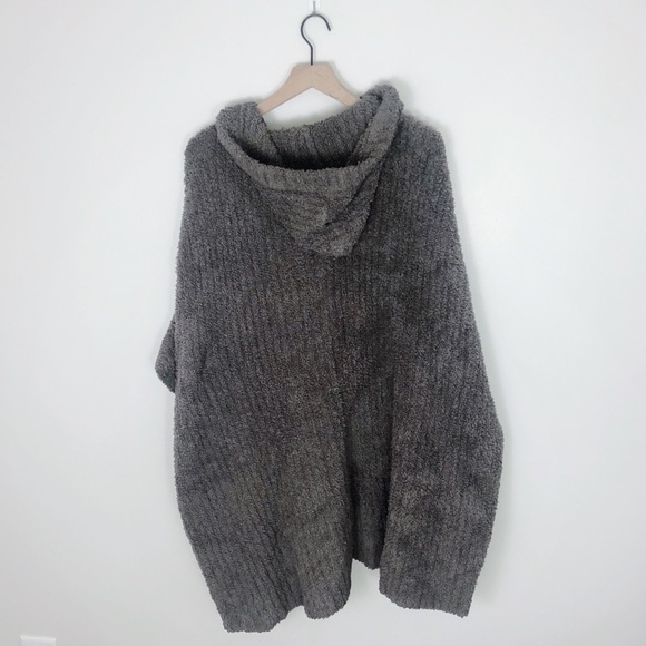 SOLD Barefoot Dreams Cozy Chic Oversized Poncho - Picture 6 of 9